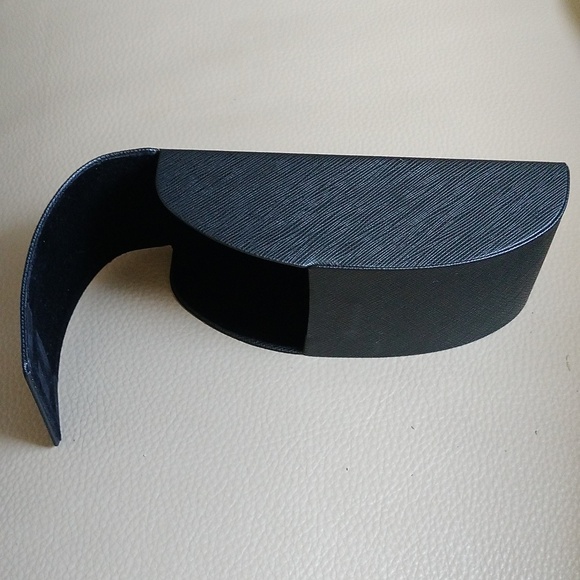 Prada Glasses case L - Picture 8 of 16